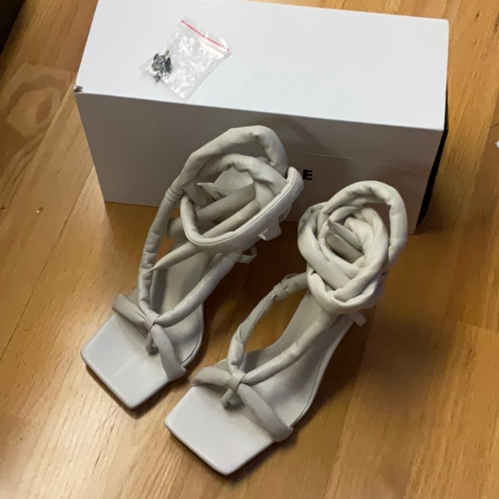 Alias Mae Astro Heel in Bone, EU Size: 39 - Picture 12 of 16